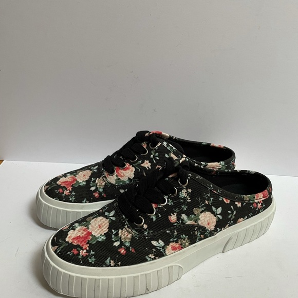Steve Madden Floral Scotch Sneakers Size 7 - Picture 3 of 5